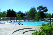 vacances-camping-domaine-des-iscles la-roque-d-antheron