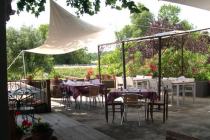 le-robinson-hotel-restaurant pierrelatte