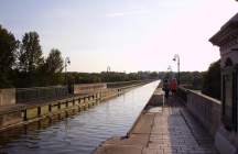 le-musee-conservatoire-des-deux-marines-et-du-pont-canal briare