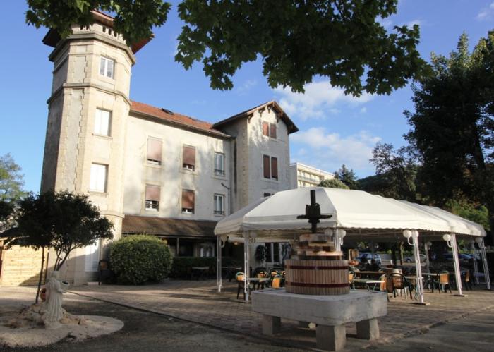 hotel-restaurant-la-commanderie-de-champarey bourgoin-jallieu hotel-restaurant-la-commanderie-de-champarey bourgoin-jallieu
