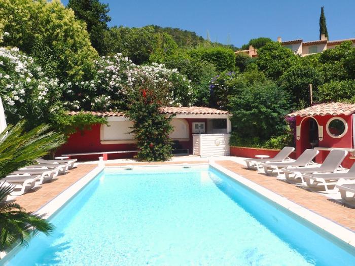 l-hotel-de-la-plage rayol-canadel-sur-mer l-hotel-de-la-plage rayol-canadel-sur-mer