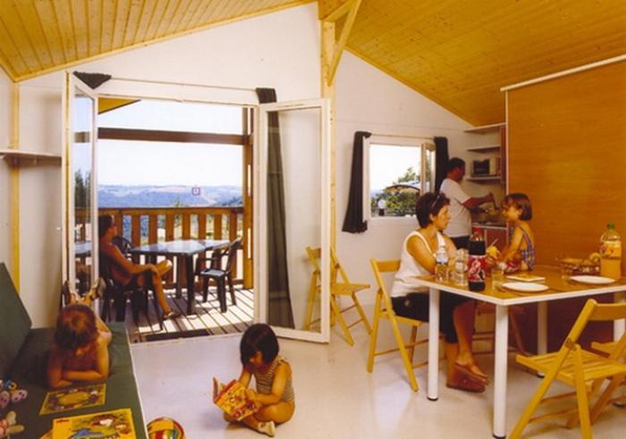 CHALET FAMILIAL CHALET FAMILIAL
