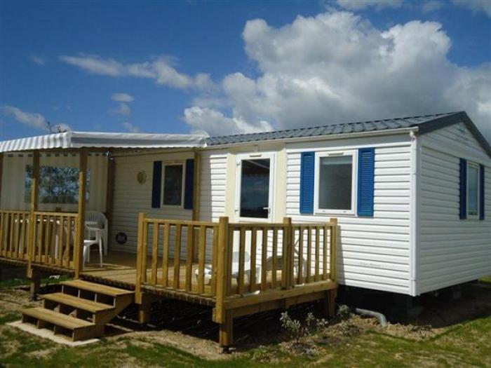 Mobil-home Confort (- 10 ans) 2 chambres 4/5 personnes Mobil-home Confort (- 10 ans) 2 chambres 4/5 personnes