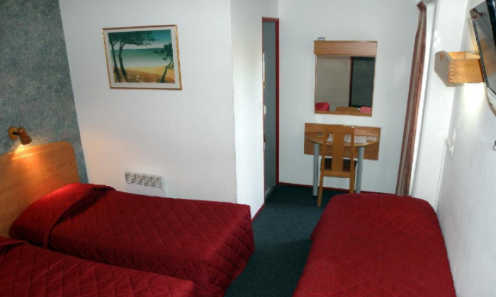 Chambre « Standard » 3 personnes Chambre « Standard » 3 personnes